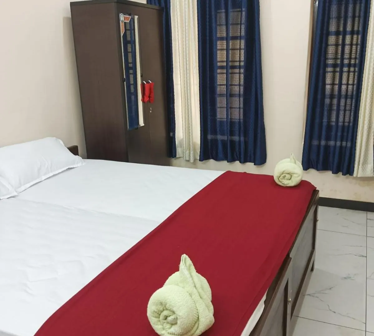 Sri Padmanabha Tourist Home Thiruvananthapuram Hotel